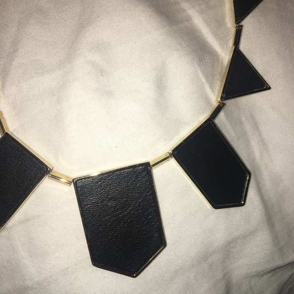 House of Harlow necklace - Picture 3 of 3